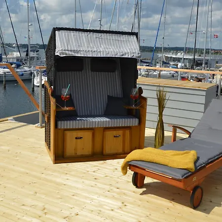 Prázdninový dům Hausboot Hecht Mit Dachterrasse In Marina Minde, Daenemark *